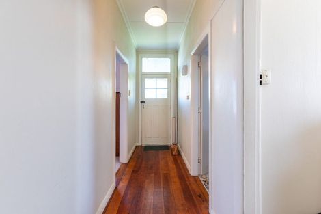 Photo of property in 19 Atkinson Street, Woodville, 4920
