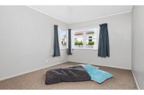 Photo of property in 10 Valley Road, Waiuku, 2123