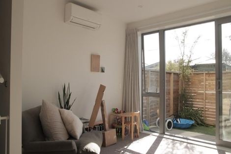 Photo of property in 24u7 Princess Terrace, Newtown, Wellington, 6021