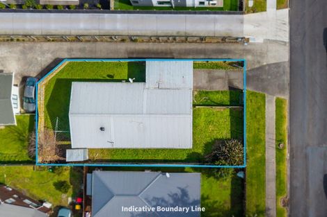 Photo of property in 11 Blanes Road, Weymouth, Auckland, 2103