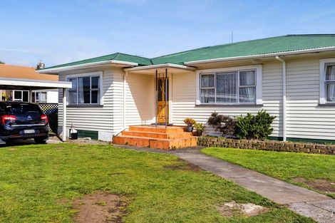 Photo of property in 21 Vogel Street, Hawera, 4610