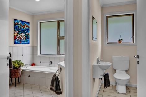 Photo of property in 318 Rugby Road, Tariki, Inglewood, 4388