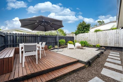 Photo of property in 54 Walworth Avenue, Pakuranga Heights, Auckland, 2010