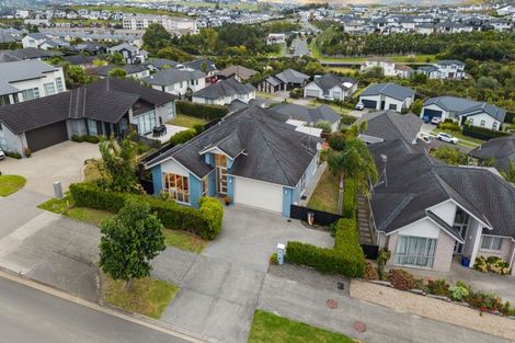 Photo of property in 21 Flavell Drive, Orewa, 0931