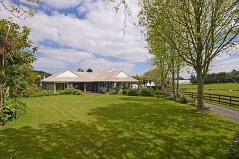 Photo of property in 211 Waihoehoe Road, Drury, 2577