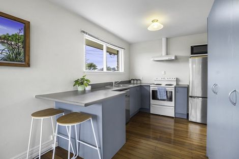 Photo of property in 82 Farquhars Road, Redwood, Christchurch, 8051