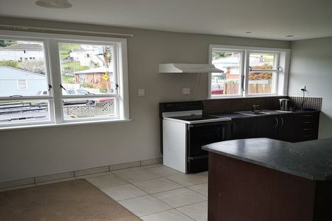 Photo of property in 187 Sievers Grove, Cannons Creek, Porirua, 5024