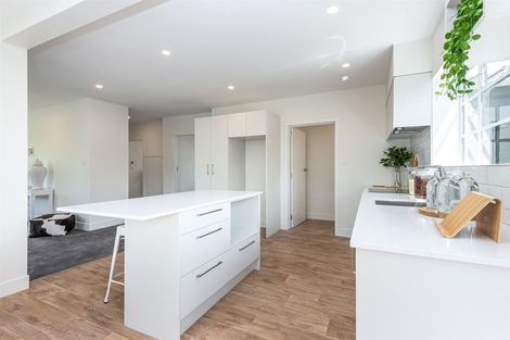 Photo of property in 71a Eastern Terrace, Beckenham, Christchurch, 8023