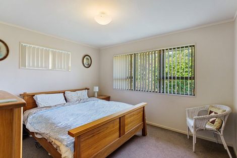 Photo of property in 28 Weggery Drive, Waikanae Beach, Waikanae, 5036