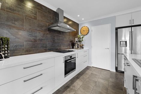 Photo of property in 16 Whiteoak Grove, Tinwald, Ashburton, 7700