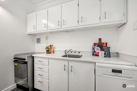 Photo of property in Hobson Court Flats, 47/70u Hobson Street, Thorndon, Wellington, 6011