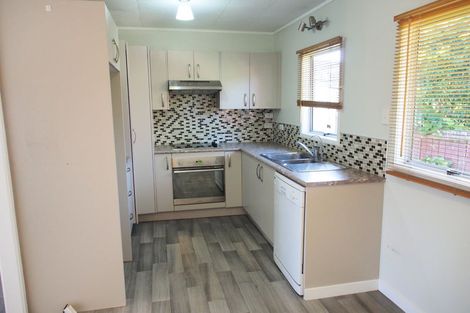 Photo of property in 8 Katrina Place, Massey, Auckland, 0614