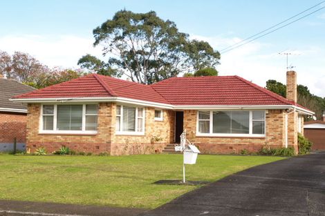 Photo of property in 74 Hallberry Road, Mangere East, Auckland, 2024