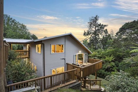 Photo of property in 9a Mirage Place, Beach Haven, Auckland, 0626