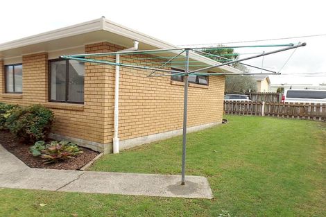 Photo of property in 2/92 Nile Road, Milford, Auckland, 0620