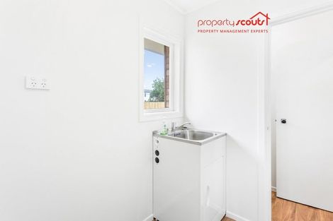 Photo of property in 16 Serjeant Street, Henderson, Auckland, 0612