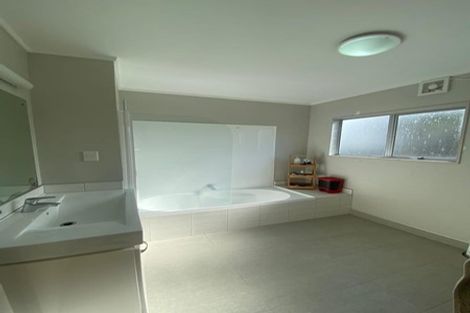 Photo of property in 77a Rosier Road, Glen Eden, Auckland, 0602