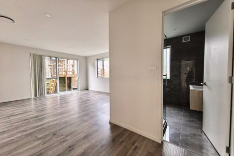 Photo of property in 8b Albany Highway, Greenhithe, Auckland, 0632