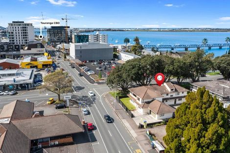 Photo of property in 182 Devonport Road, Tauranga, 3110