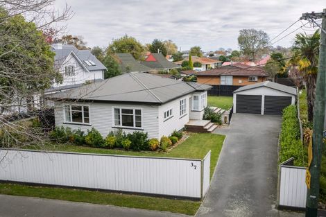 Photo of property in 37 Hawford Road, Opawa, Christchurch, 8023