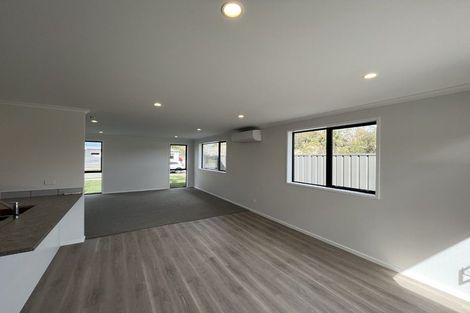 Photo of property in 3 Tutira Place, Poraiti, 4112