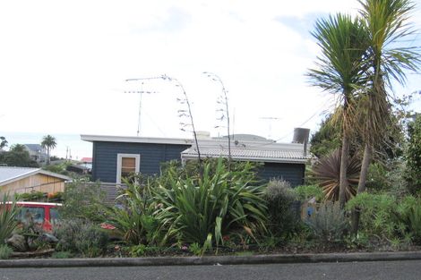 Photo of property in 10 Rushden Terrace, Red Beach, 0932