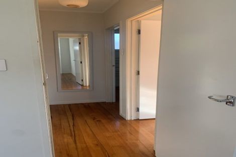 Photo of property in 4/20 Penning Road, Castor Bay, Auckland, 0620