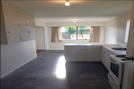 Photo of property in 16 Jeffares Place, Taradale, Napier, 4112