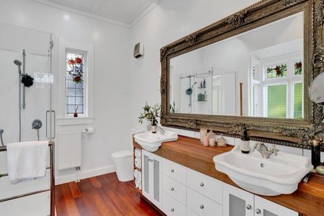 Photo of property in 500 Richmond Road, Lepperton, New Plymouth, 4373