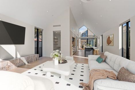Photo of property in 57 Wiggins Street, Sumner, Christchurch, 8081