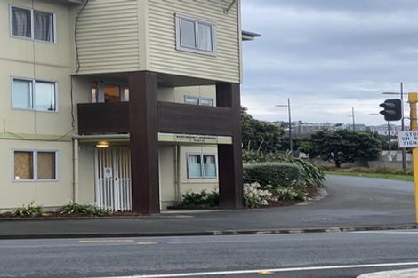 Photo of property in Basin Reserve Complex, 34/4 Sussex Street, Mount Cook, Wellington, 6021