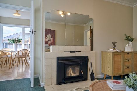 Photo of property in 192 Avonhead Road, Avonhead, Christchurch, 8042