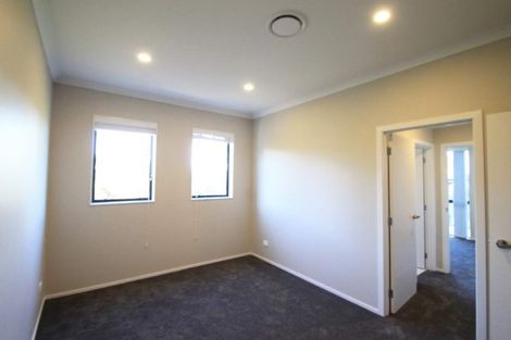 Photo of property in 10 Vazey Way, Hobsonville, Auckland, 0618