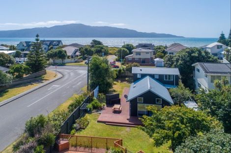 Photo of property in 160 Manly Street, Paraparaumu Beach, Paraparaumu, 5032