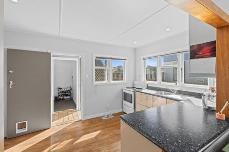 Photo of property in 12 Seddon Street, Aramoho, Whanganui, 4500