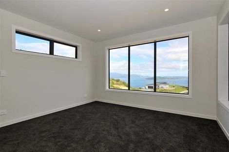 Photo of property in 7a Grumman Lane, Newlands, Wellington, 6037