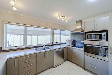 Photo of property in 15 Portland Place, Poraiti, Napier, 4112