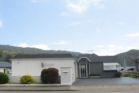 Photo of property in 39- 53 Waikawa Road, Picton, 7220