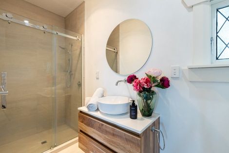 Photo of property in 407 Carrington Street, Upper Vogeltown, New Plymouth, 4310