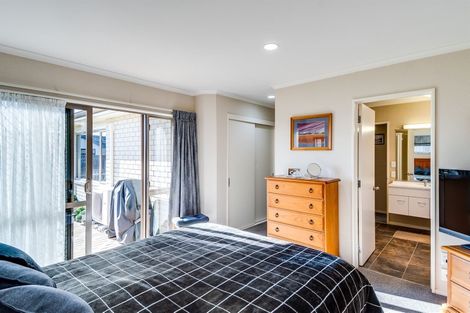 Photo of property in 4 Blythfield Place, Taradale, Napier, 4112