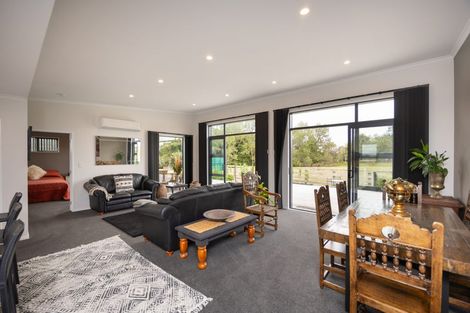 Photo of property in 567 Lethbridge Road, Halcombe, 4775