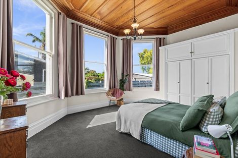 Photo of property in 19 Sheehan Street, Bay View, Napier, 4104
