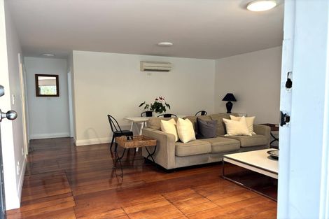 Photo of property in 2b Wilkinson Street, Oriental Bay, Wellington, 6011