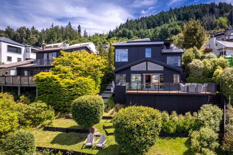 Photo of property in 11 Sunrise Lane, Queenstown, 9300