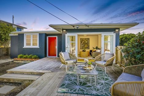 Photo of property in 124a Seaview Road, Paraparaumu Beach, Paraparaumu, 5032