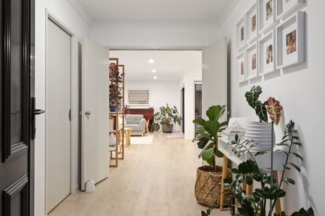 Photo of property in 15 Greig Place, Pukekohe, 2120