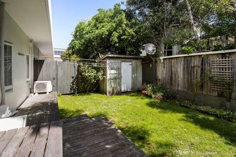 Photo of property in Hobson Flats, 1u2 Hobson Street, Pipitea, Wellington, 6011