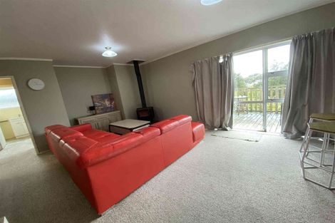 Photo of property in 71 Seaview Road, Glenfield, Auckland, 0629