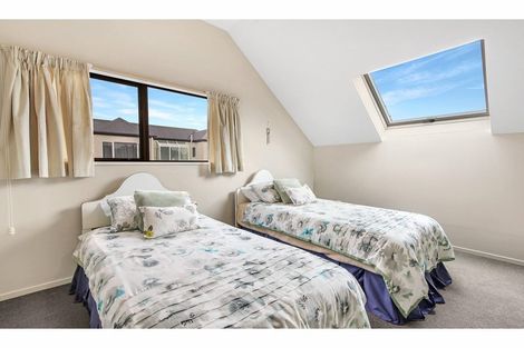 Photo of property in 35 Glenburn Place, Avonhead, Christchurch, 8042