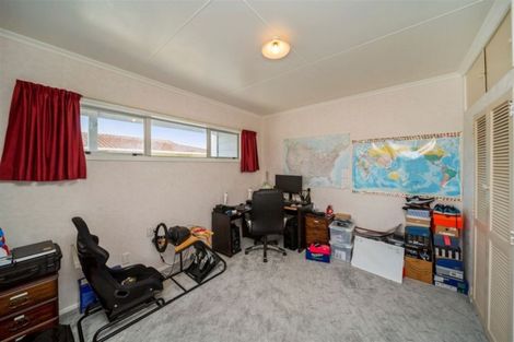 Photo of property in 2 Campbell Street, Hawera, 4610